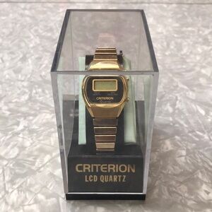 NIB Vintage 80’s Criterion Ladies LCD Quartz Watch - Gold